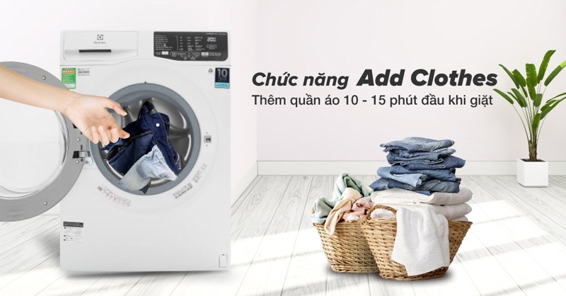 Bạn có thể thêm vào quần áo khi máy đã hoạt động trong vòng 10 - 15 phút